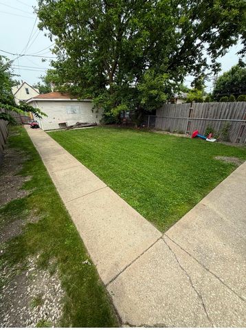 2412 N Lockwood Avenue, Chicago, IL 60639