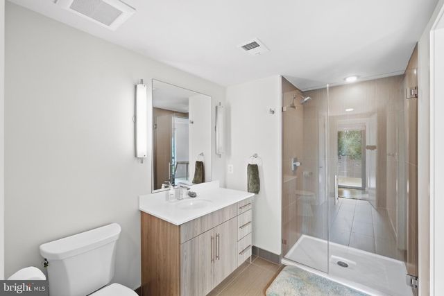 9927 DICKENS AVE, Bethesda, MD 20814
