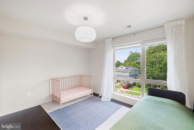 9927 DICKENS AVE, Bethesda, MD 20814