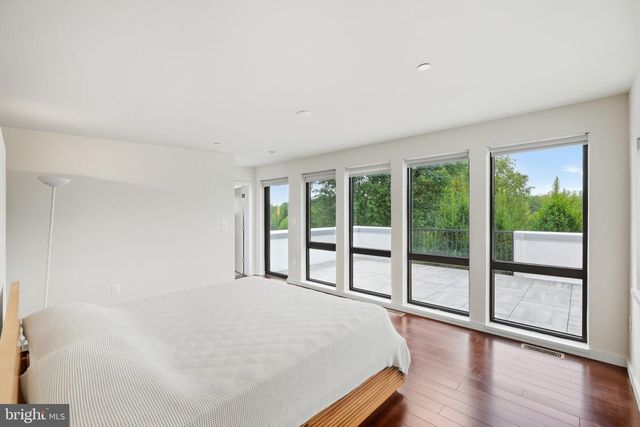9927 DICKENS AVE, Bethesda, MD 20814