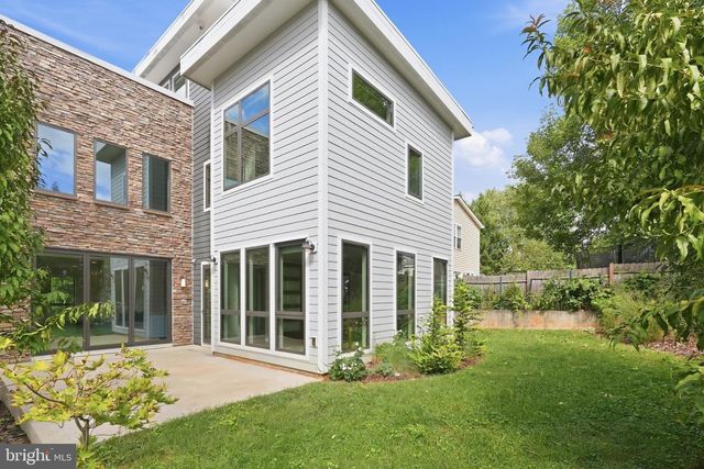 9927 DICKENS AVE, Bethesda, MD 20814