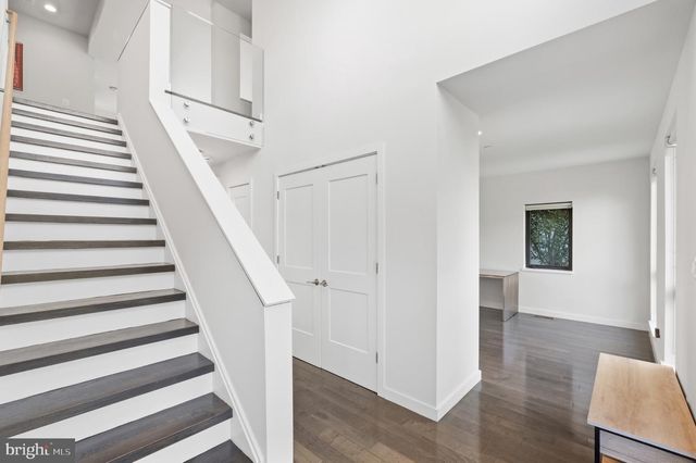 9927 DICKENS AVE, Bethesda, MD 20814