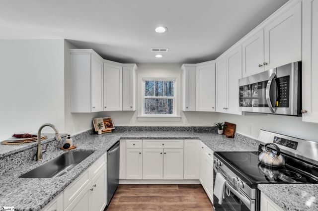 402 Woodland Circle, Belton, SC 29627