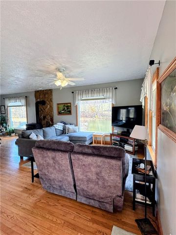 241 Lyons Road, Donegal, PA 15323