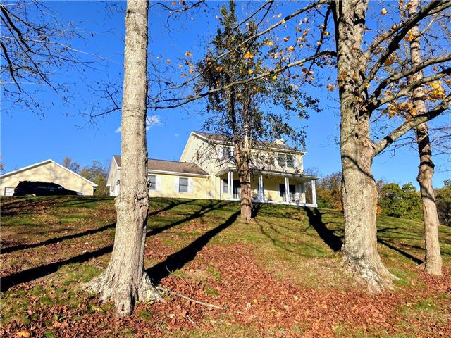 241 Lyons Road, Donegal, PA 15323