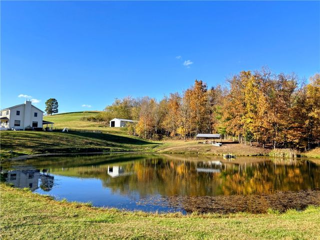 241 Lyons Road, Donegal, PA 15323