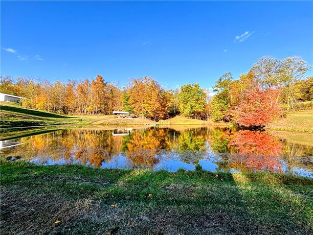 241 Lyons Road, Donegal, PA 15323