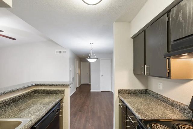 2800 S Ashford Road 1513, Houston, TX 77082