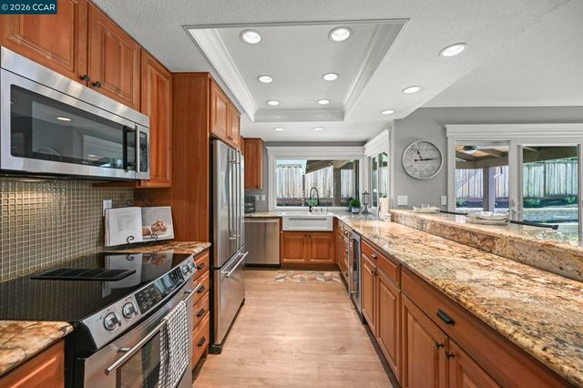 9529 Thunderbird Dr, San Ramon, CA 94583