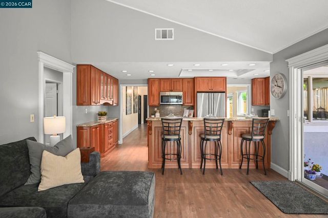 9529 Thunderbird Dr, San Ramon, CA 94583