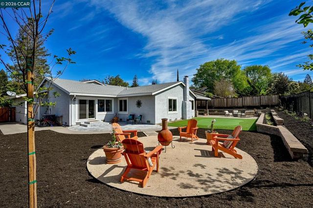 9529 Thunderbird Dr, San Ramon, CA 94583