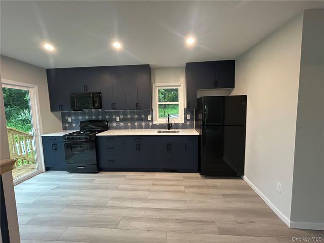 19 Dykes Park Road, Nanuet, NY 10954