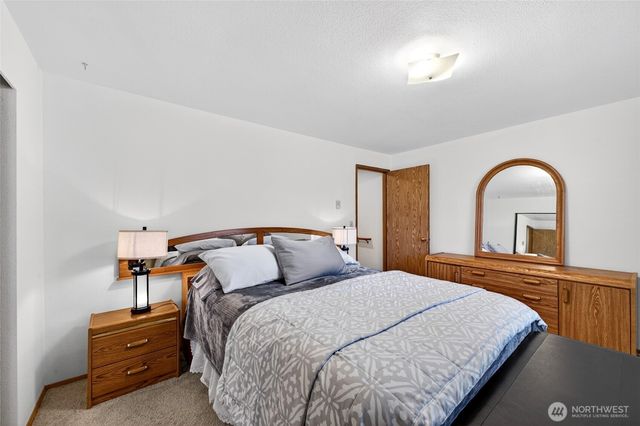1405 S 308th Lane, Federal Way, WA 98003