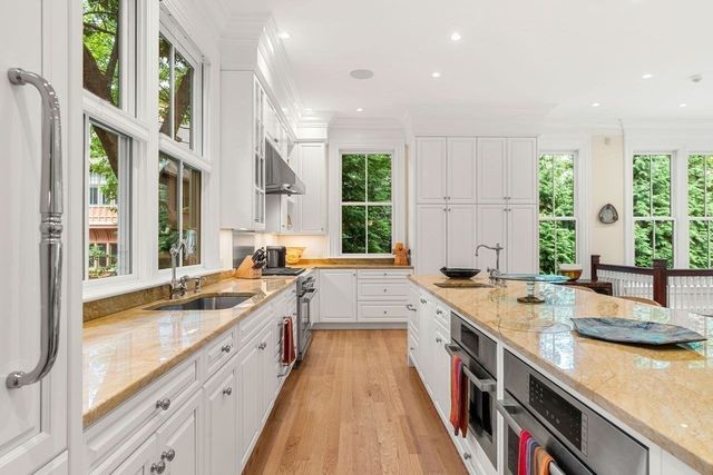 68 Sparks Street, Cambridge, MA 02138