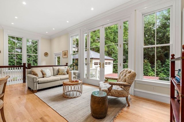 68 Sparks Street, Cambridge, MA 02138