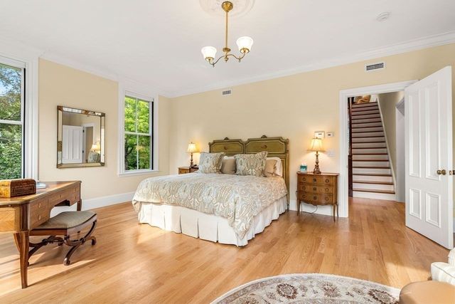 68 Sparks Street, Cambridge, MA 02138