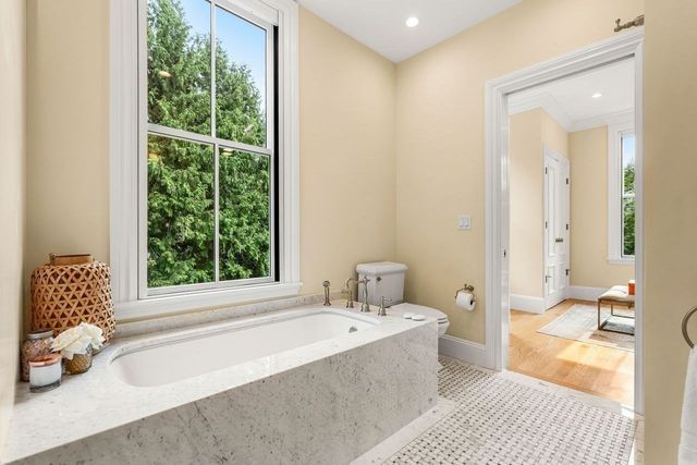 68 Sparks Street, Cambridge, MA 02138