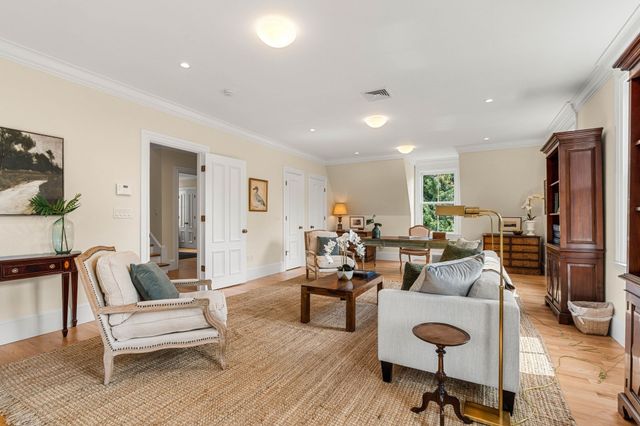 68 Sparks Street, Cambridge, MA 02138