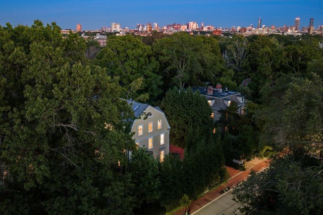 68 Sparks Street, Cambridge, MA 02138