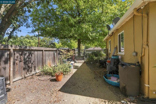 3043 Vessing Rd, Pleasant Hill, CA 94523