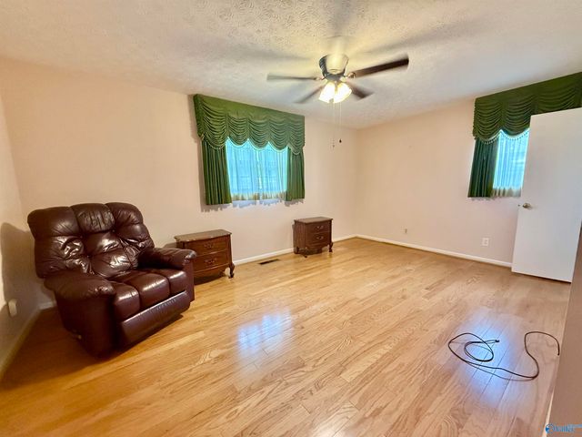 1412 Cove Creek Drive, Glencoe, AL 35905