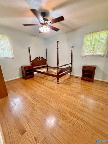 1412 Cove Creek Drive, Glencoe, AL 35905