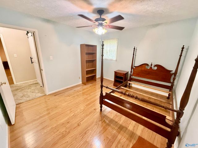 1412 Cove Creek Drive, Glencoe, AL 35905