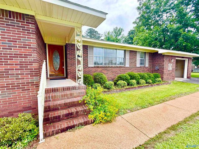 1412 Cove Creek Drive, Glencoe, AL 35905