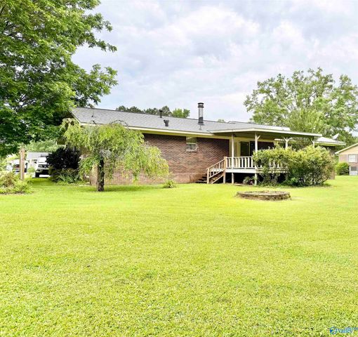 1412 Cove Creek Drive, Glencoe, AL 35905