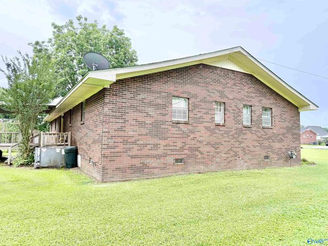 1412 Cove Creek Drive, Glencoe, AL 35905