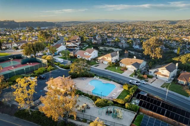 1619 N Willowspring Drive, Encinitas, CA 92024