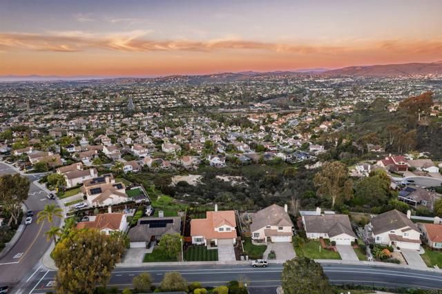 1619 N Willowspring Drive, Encinitas, CA 92024