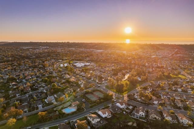 1619 N Willowspring Drive, Encinitas, CA 92024