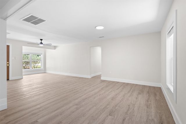 914 Vine Street, Euless, TX 76040