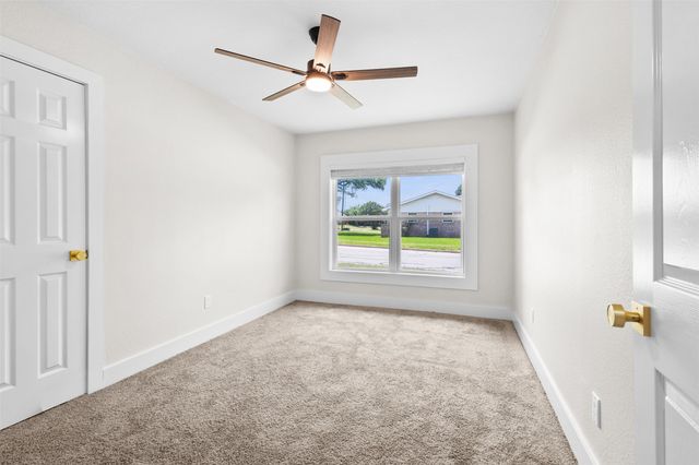 914 Vine Street, Euless, TX 76040