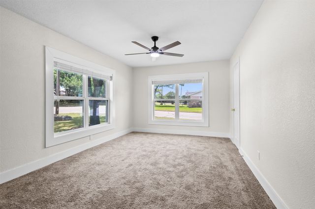 914 Vine Street, Euless, TX 76040