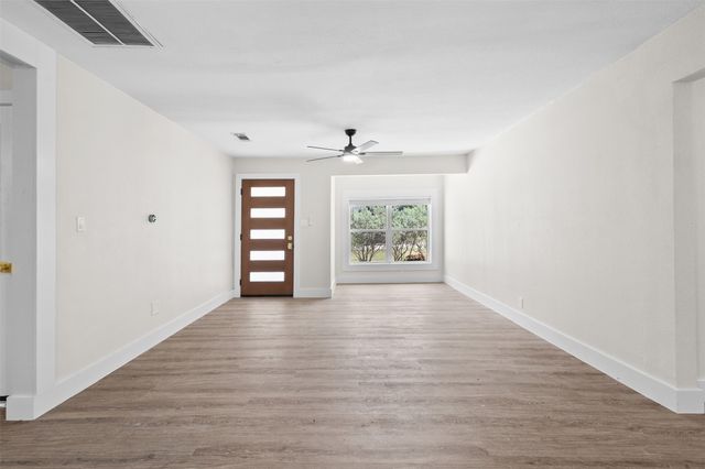 914 Vine Street, Euless, TX 76040