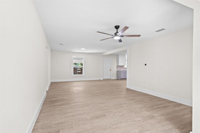 914 Vine Street, Euless, TX 76040
