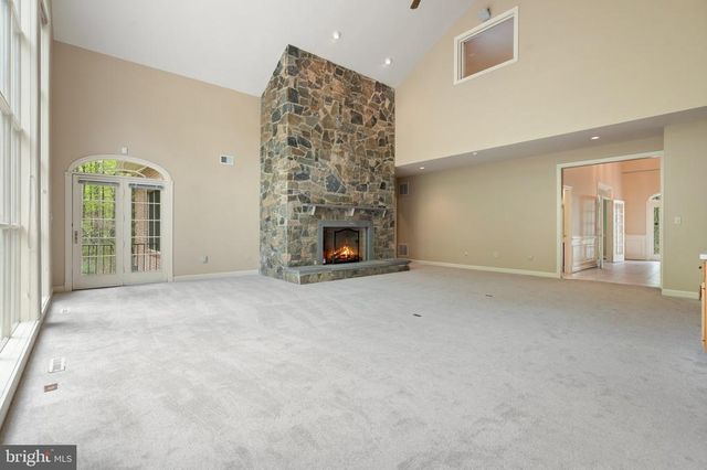8363 S CREEDMORE SOUTH DR, Warrenton, VA 20187