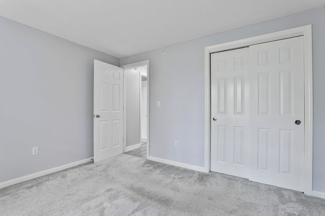 6 Mayfair Ln Apt 201, Nashua, NH 03063
