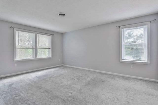 6 Mayfair Ln Apt 201, Nashua, NH 03063