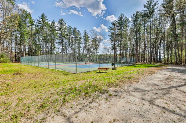 6 Mayfair Ln Apt 201, Nashua, NH 03063