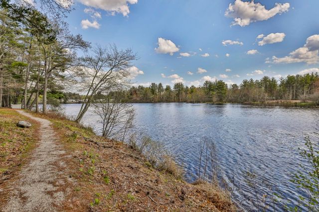 6 Mayfair Ln Apt 201, Nashua, NH 03063