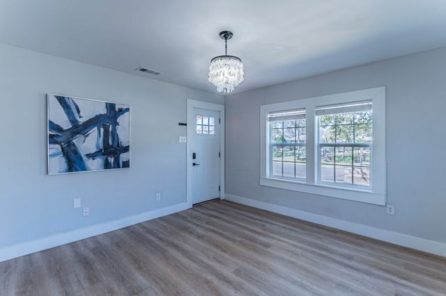 922 S Waverly Drive, Dallas, TX 75208