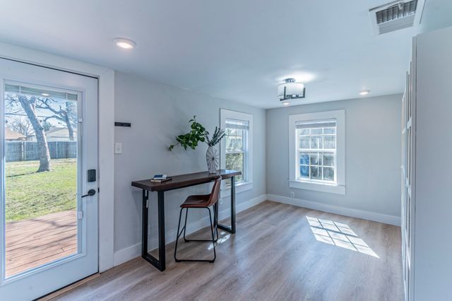 922 S Waverly Drive, Dallas, TX 75208