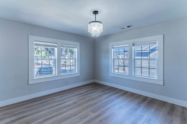 922 S Waverly Drive, Dallas, TX 75208