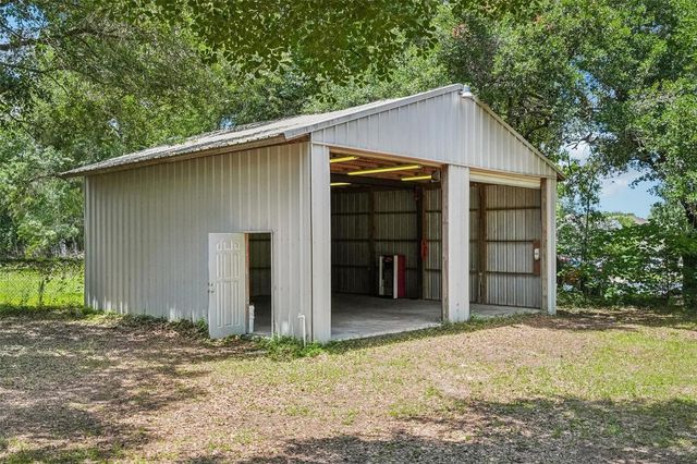 126 S SAINT CLOUD AVENUE, Valrico, FL 33594