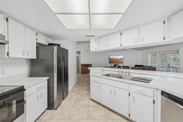 126 S SAINT CLOUD AVENUE, Valrico, FL 33594