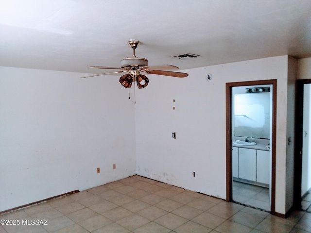 1599 W King Avenue, Tucson, AZ 85713