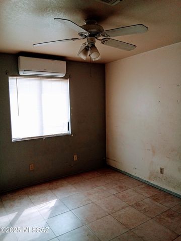 1599 W King Avenue, Tucson, AZ 85713